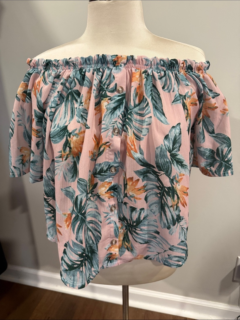 Sadie & Sage Pink Off-Shoulder Floral faux Button Front Top